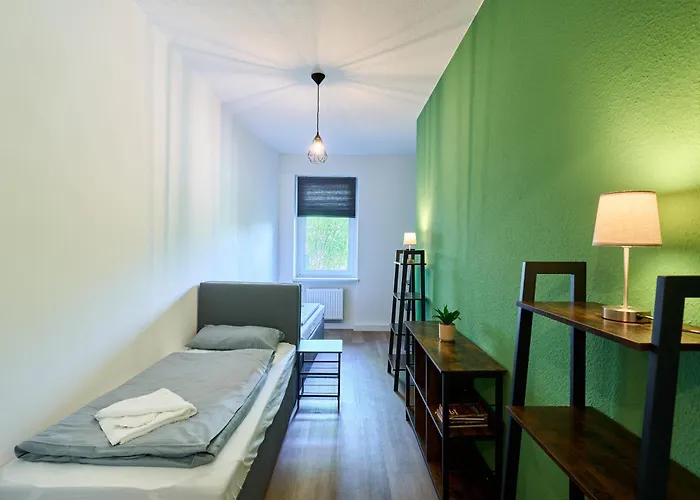 Sali-Homes Boarding Haus Monteur-Wohnungen Balkon Vollkueche Autobahnaehe
