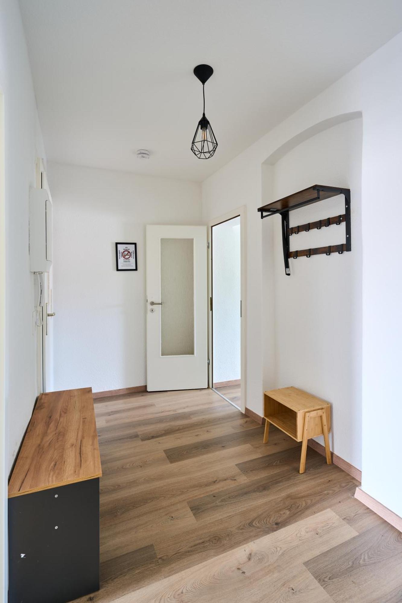 Sali-homes Boarding Haus Monteur-wohnungen Balkon Vollkueche Autobahnaehe *