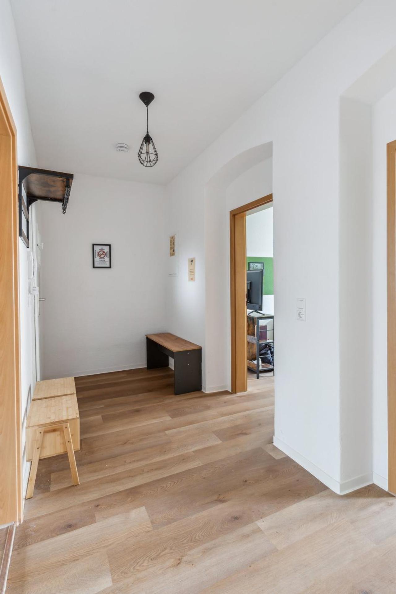 Sali-homes Boarding Haus Monteur-wohnungen Balkon Vollkueche Autobahnaehe
